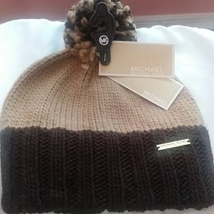 NWT MICHAEL KORS HAT W/ REMOVABLE HEADPHONES